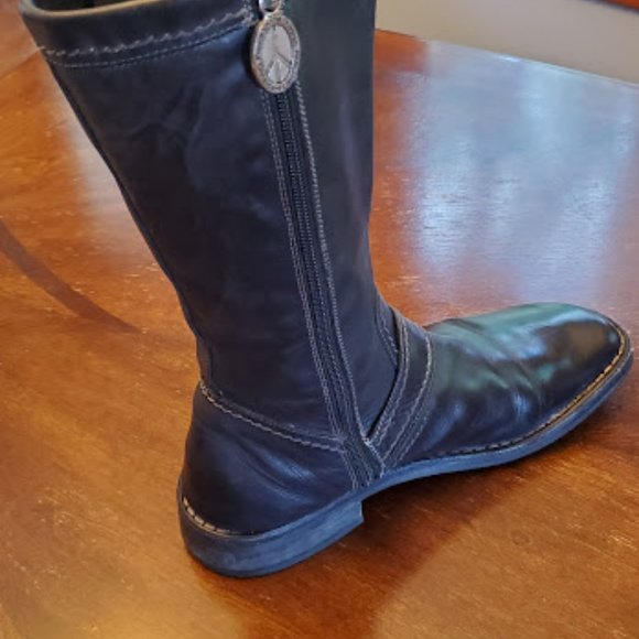 Donald Pliner Amy Boot 9M - Picture 5 of 8